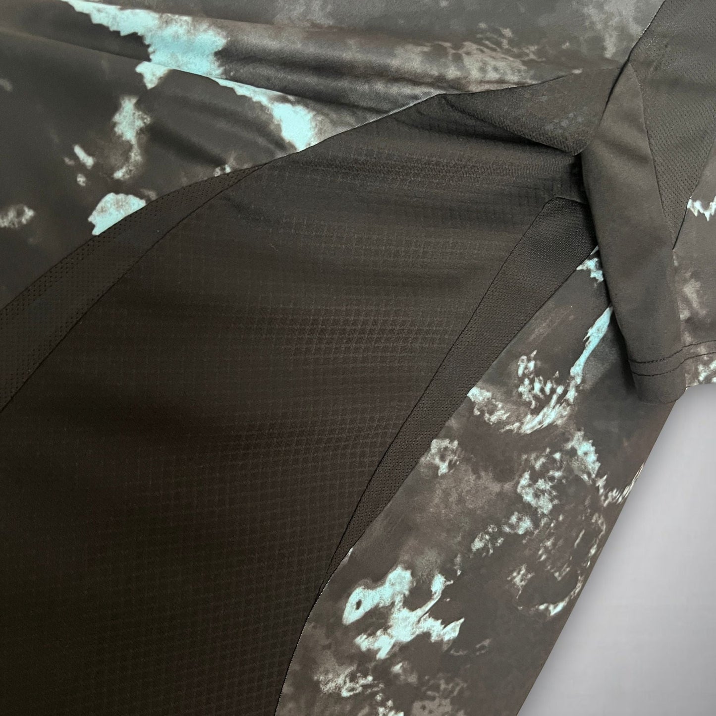 24/25 Bayern München Away Premium Kit