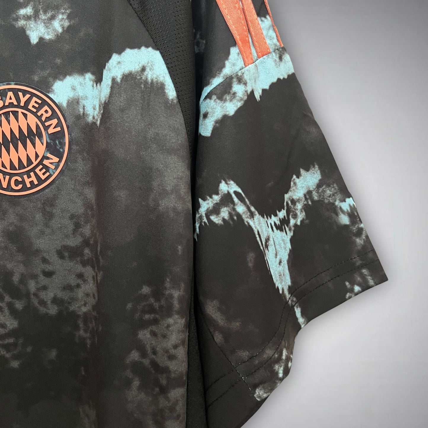 24/25 Bayern München Away Premium Kit