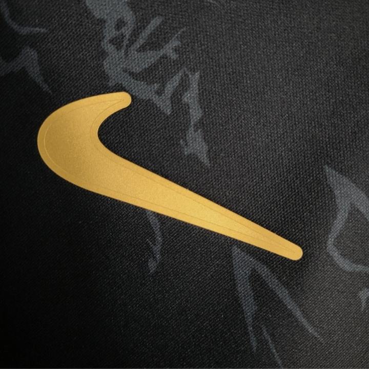 FC Barcelona "Golden Knight" Premium Kit