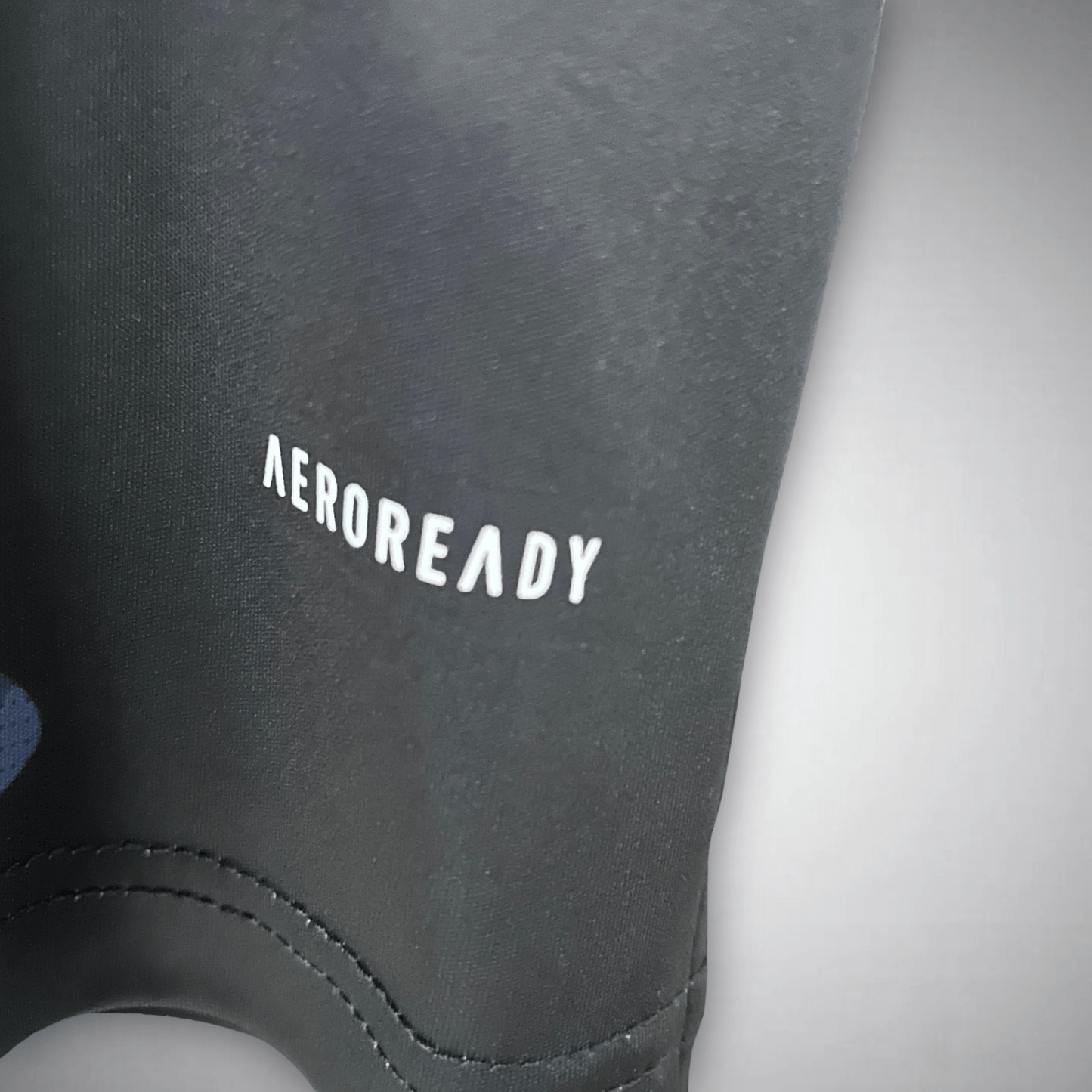 Manchester United "Devil's Puzzle" Premium Kit