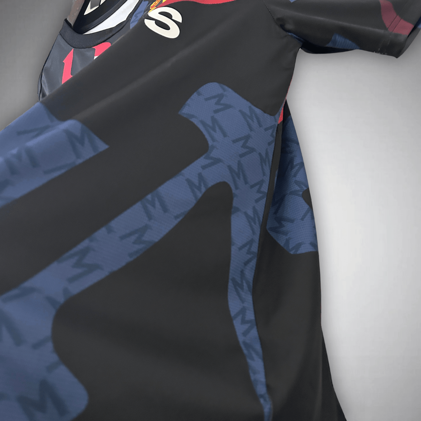 Manchester United "Devil's Puzzle" Premium Kit