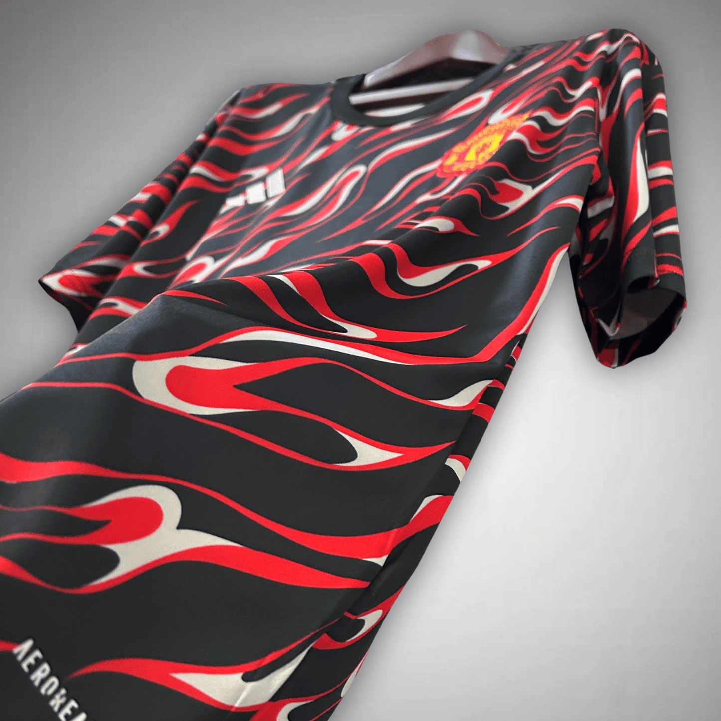 Manchester United "Lava Waves" Premium Kit