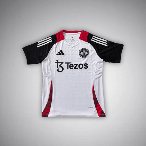 Manchester United "Tiro 24" Premium Kit
