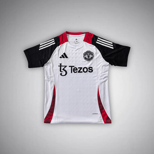 Manchester United "Tiro 24" Premium Kit