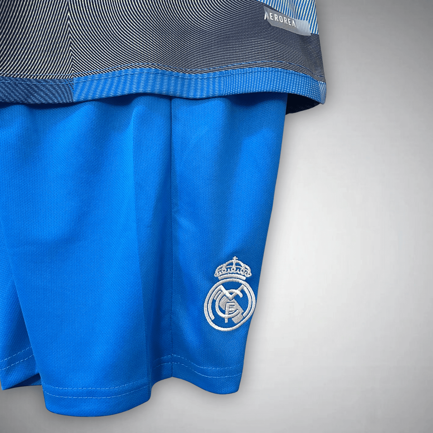 Real Madrid "Cibeles Wave" Premium Kids Size Kit