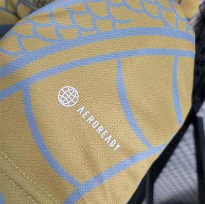 Real Madrid "Dragón Dorado" Premium Kit